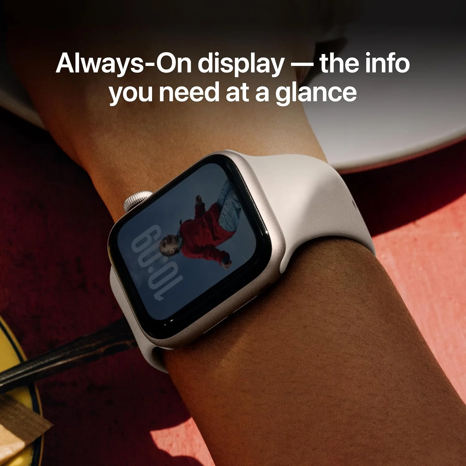 Apple Watch SE 3 GPS 44mm Starlight Aluminium Case with Starlight Sport Band - M/L - Image 4