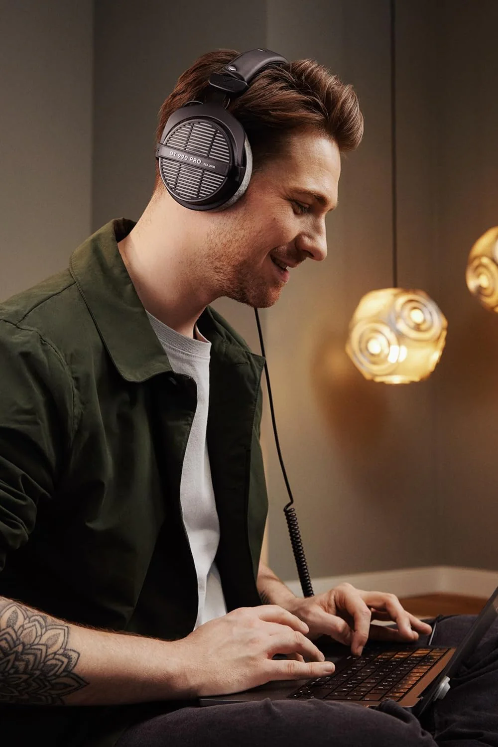 beyerdynamic DT 990 PRO Over-Ear Wired Studio Headphones (Black) - Image 5