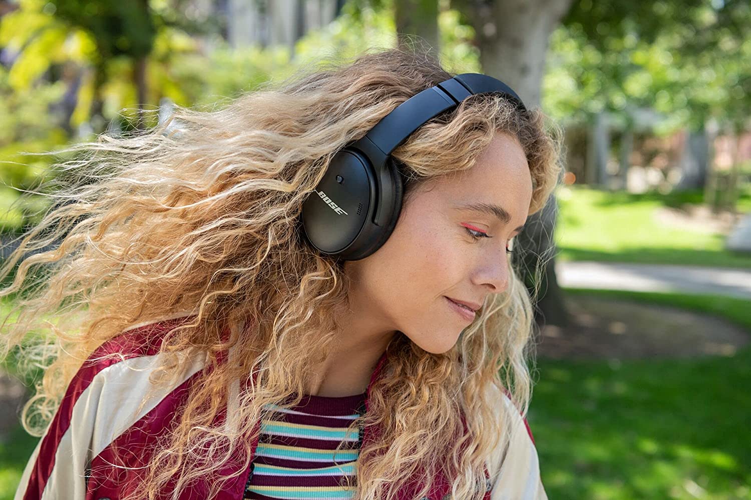Bose QuietComfort 45 Bluetooth Wireless Noise Cancelling Headphones - Image 4