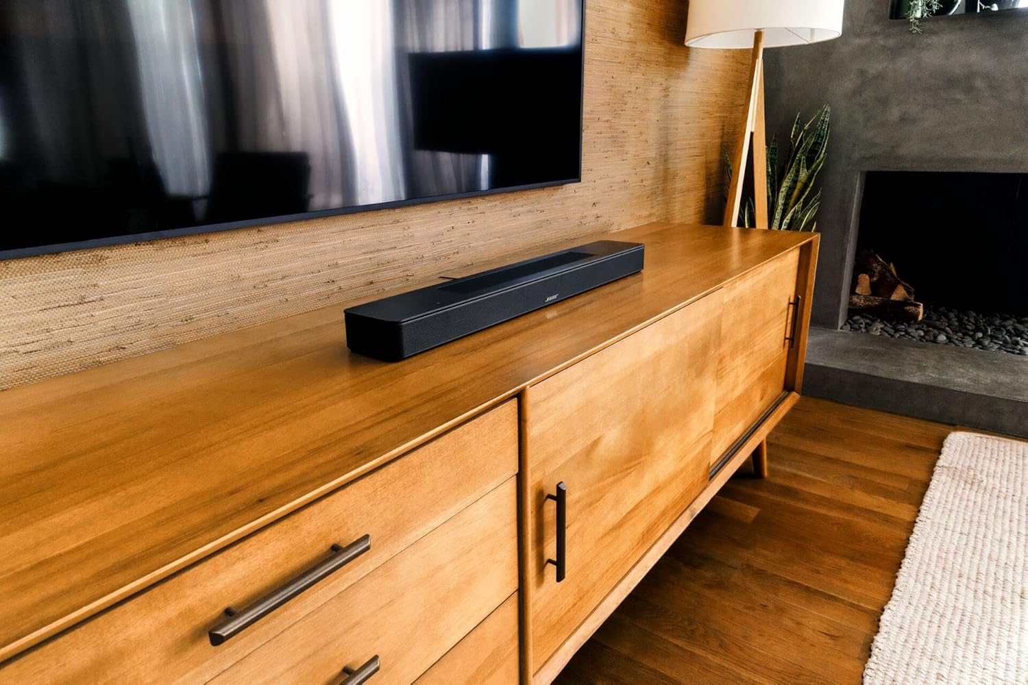 Bose Smart Soundbar 600 with Dolby Atmos, Bluetooth Wireless Sound Bar for TV with Build-in Microphone and Alexa Voice Control, Black - Image 7