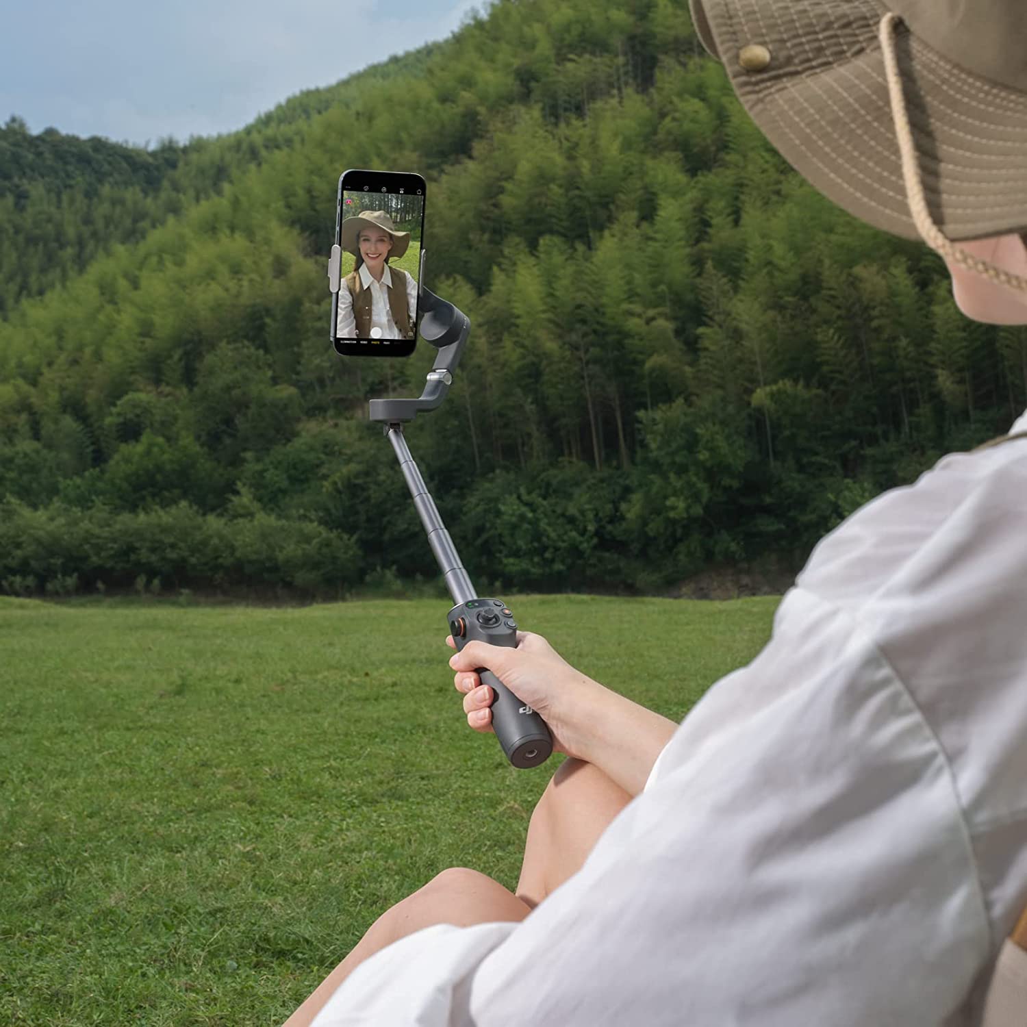 DJI OSMO Mobile 6 Smartphone Gimbal Stabilizer, 3-Axis Phone Gimbal, Built-in Extension Rod (Grey or Black) - Image 6