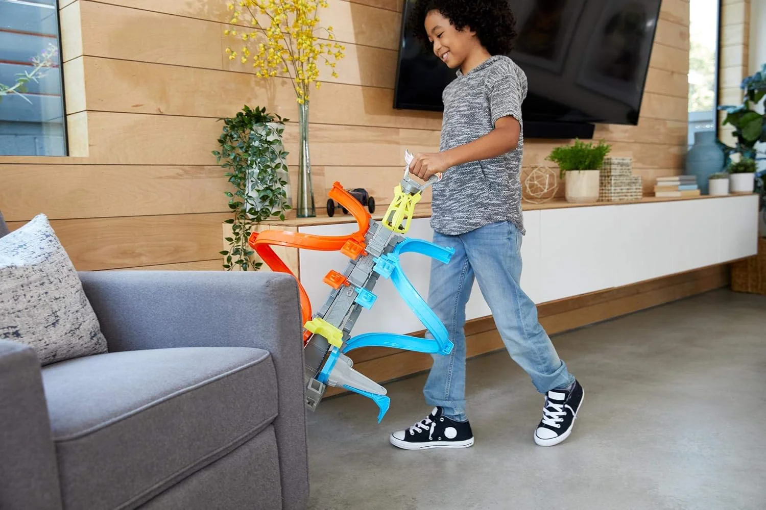 Mattel Hot Wheels Loop & Launch Track Set for Kids 5-10 Years Old with Adjustable 2-Foot-Tall Winner S Cage, Spiral Loop, & Point Panels, Simple Set-Up & Collapsible for Easy Storage - Image 6